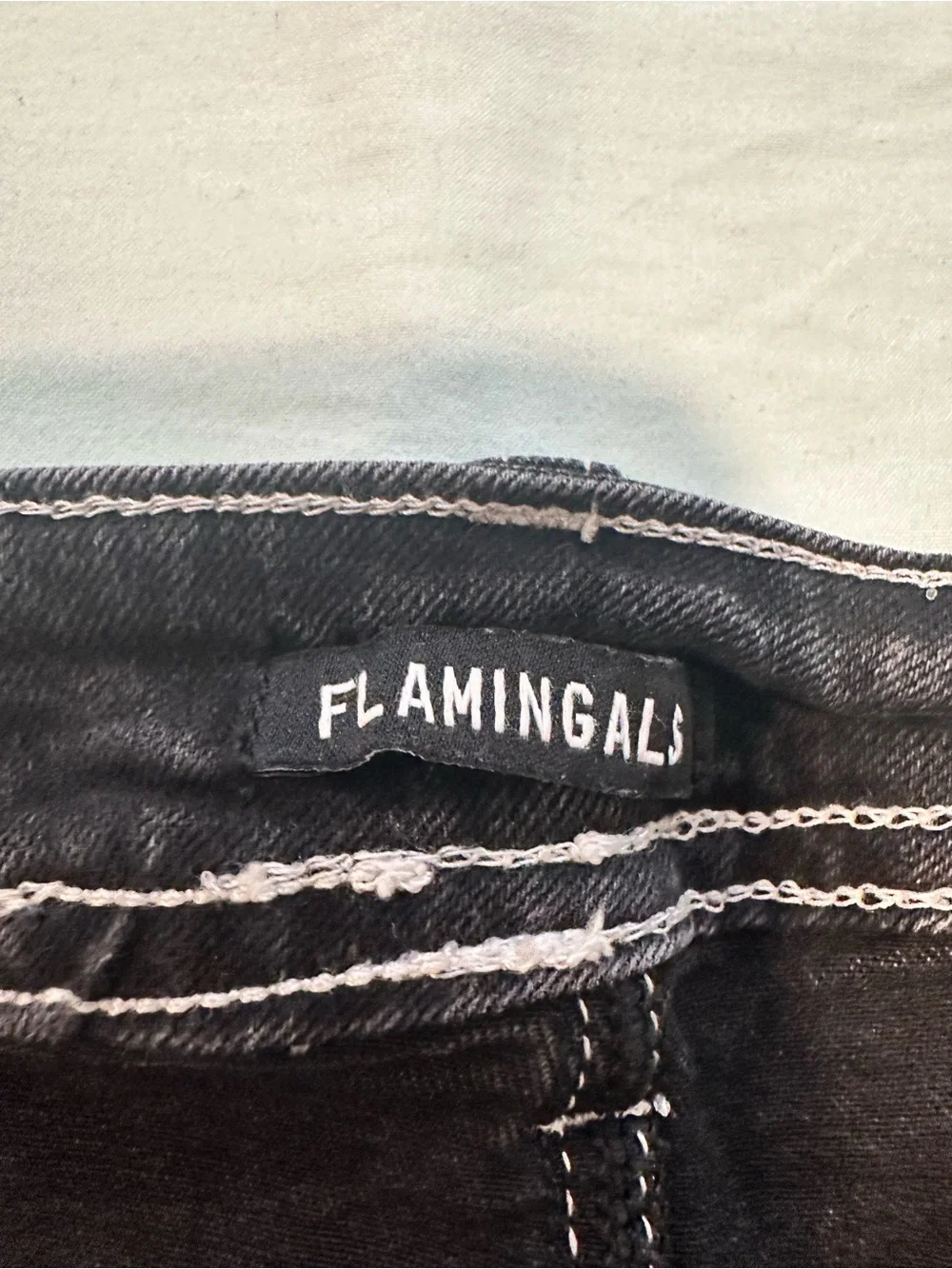 Flamingals black distressed Y2K style jeans Sz:2XL Straight Leg white stitching.